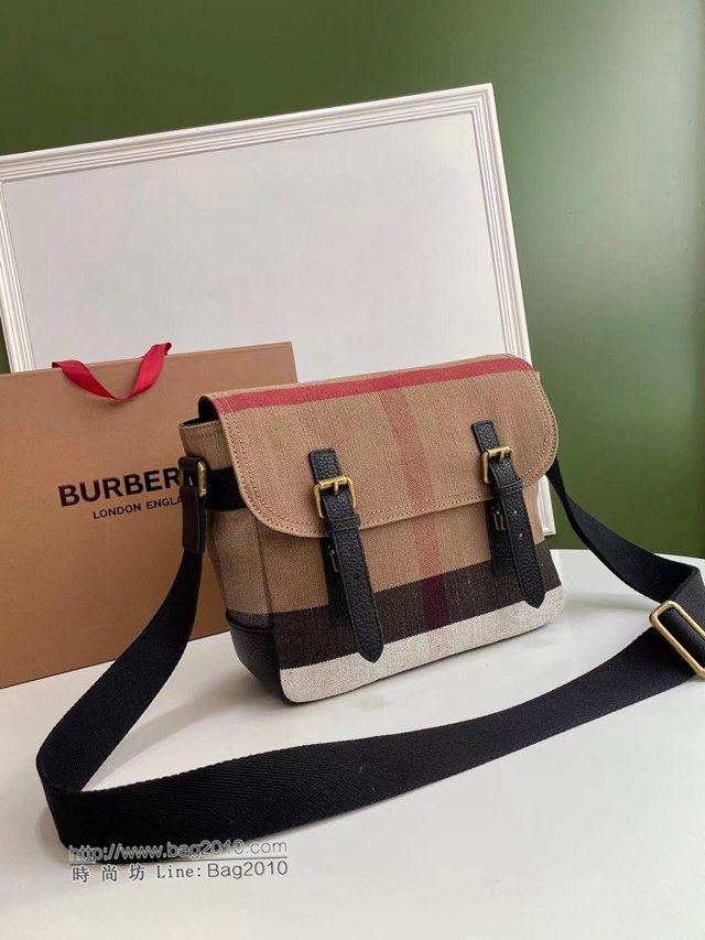 Burberry專櫃新款男包 巴寶莉男士麻料郵差包麻料包 單肩斜挎男包  db1155